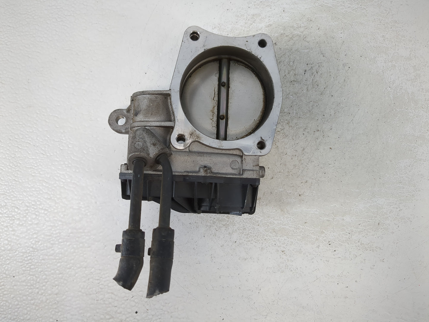 2009-2012 Hyundai Genesis Throttle Body P/N:35100-3C500 Fits Fits 2009 2010 2011 2012 OEM Used Auto Parts