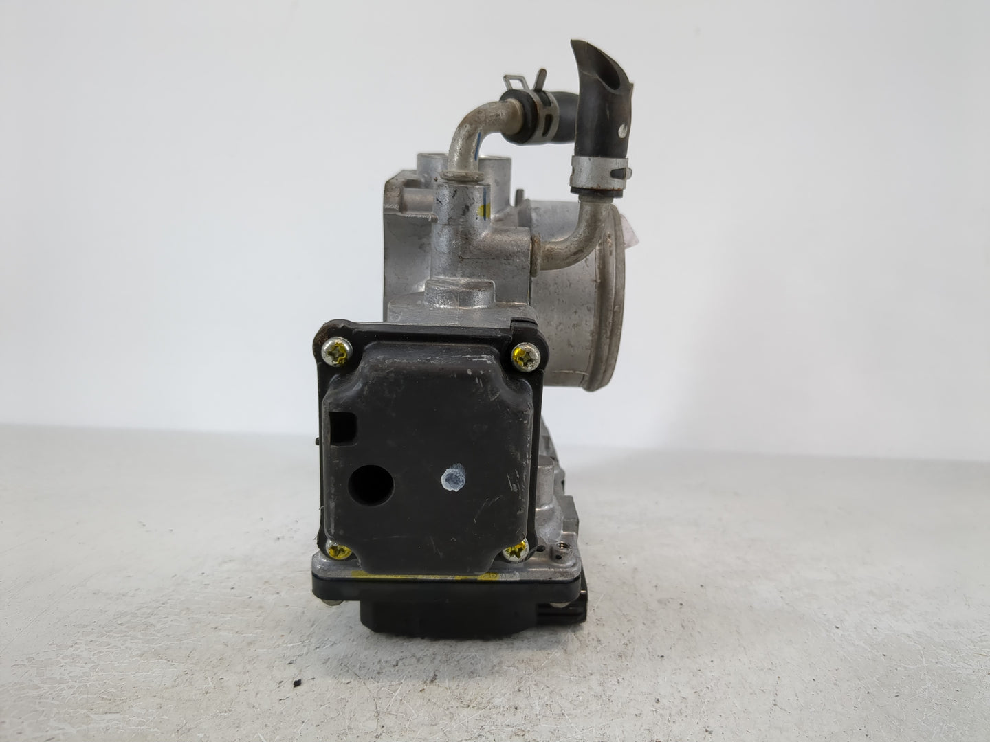 2016-2022 Honda Civic Throttle Body P/N:M22858601007 Fits Fits 2016 2017 2018 2019 2020 2021 2022 OEM Used Auto Parts - Oemusedautoparts1.com