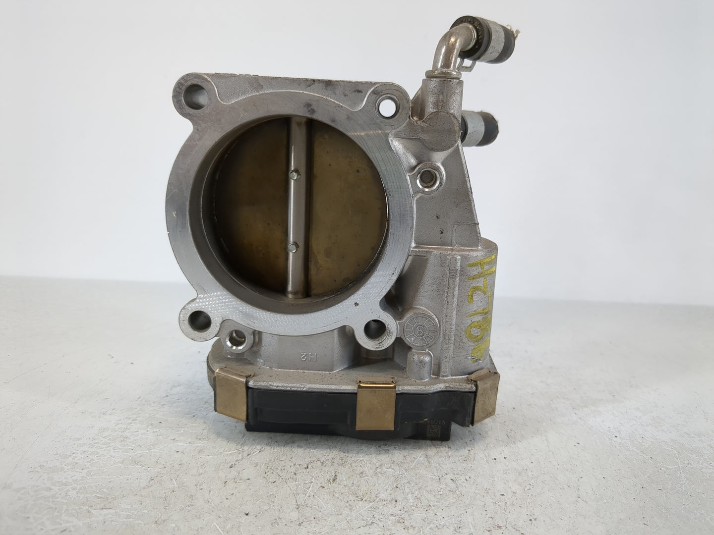 2015-2022 Nissan Murano Throttle Body P/N:RME70-50 Fits Fits 2015 2016 2017 2018 2019 2020 2021 2022 OEM Used Auto Parts - Oemusedautoparts1.com