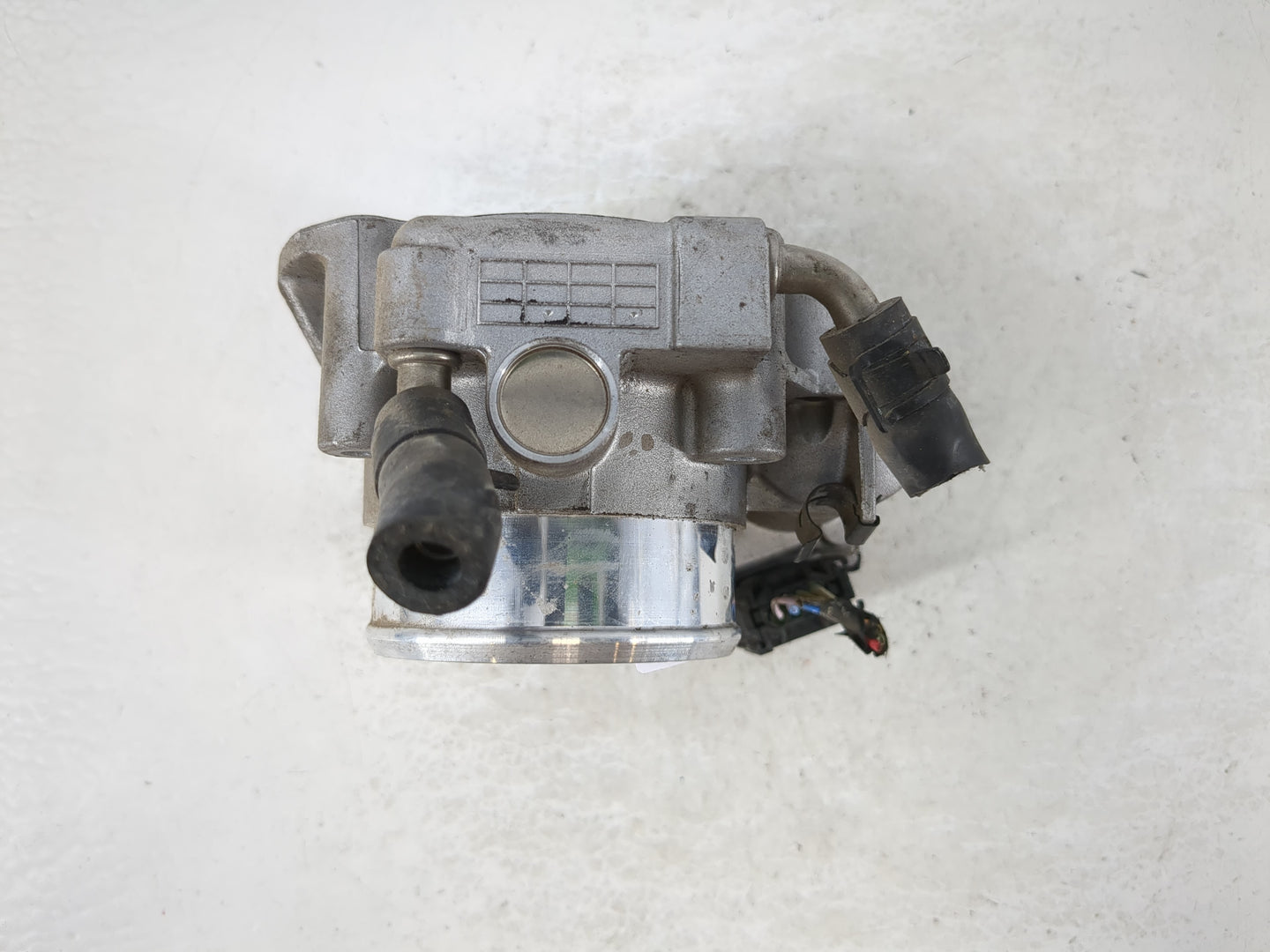 2011-2016 Kia Optima Throttle Body P/N:35100-2G800 Fits Fits 2011 2012 2013 2014 2015 2016 OEM Used Auto Parts - Oemusedautoparts1.com