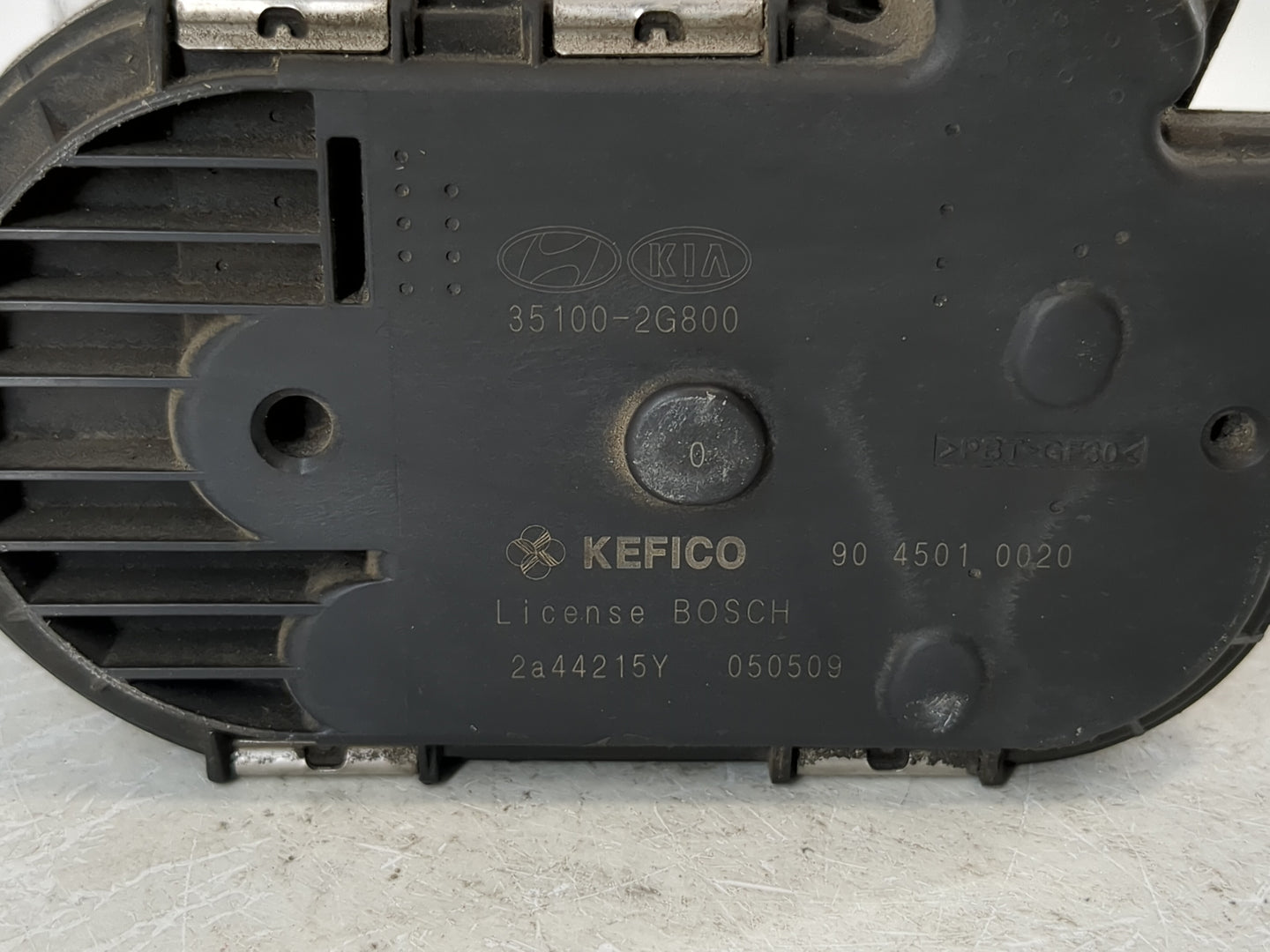2011-2016 Kia Optima Throttle Body P/N:35100-2G800 Fits Fits 2011 2012 2013 2014 2015 2016 OEM Used Auto Parts - Oemusedautoparts1.com