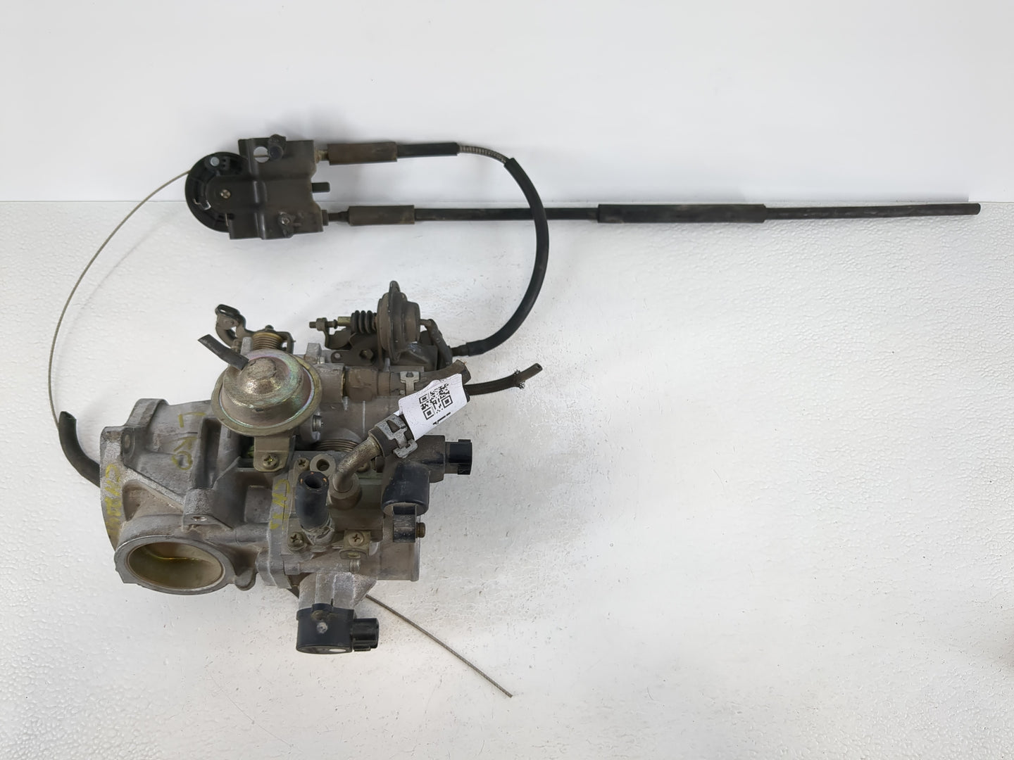 1999-2001 Lexus Es300 Throttle Body P/N:201508L01 Fits Fits 1999 2000 2001 OEM Used Auto Parts - Oemusedautoparts1.com