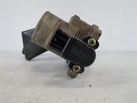 2000-2003 Ford Taurus Throttle Body P/N:F5RF 9B989 Fits Fits 2000 2001 2002 2003 OEM Used Auto Parts - Oemusedautoparts1.com