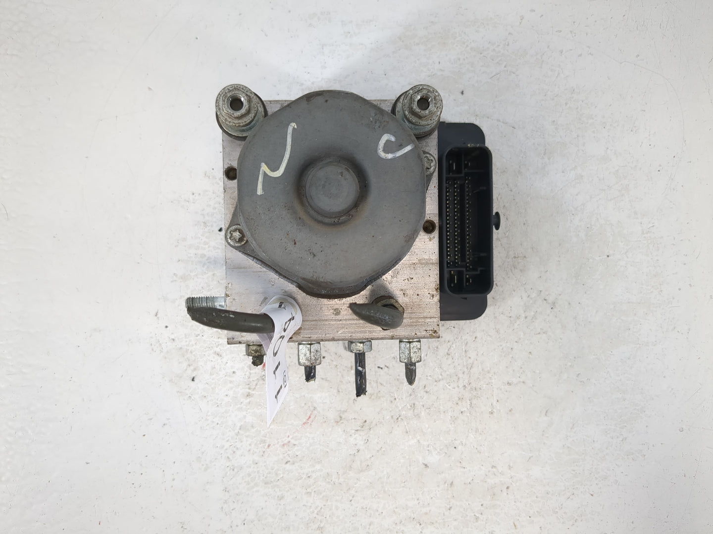 2013-2015 Nissan Altima ABS Pump Control Module Replacement P/N:47660 3TA0C Fits Fits 2013 2014 2015 OEM Used Auto Parts - Oemusedautoparts1.com