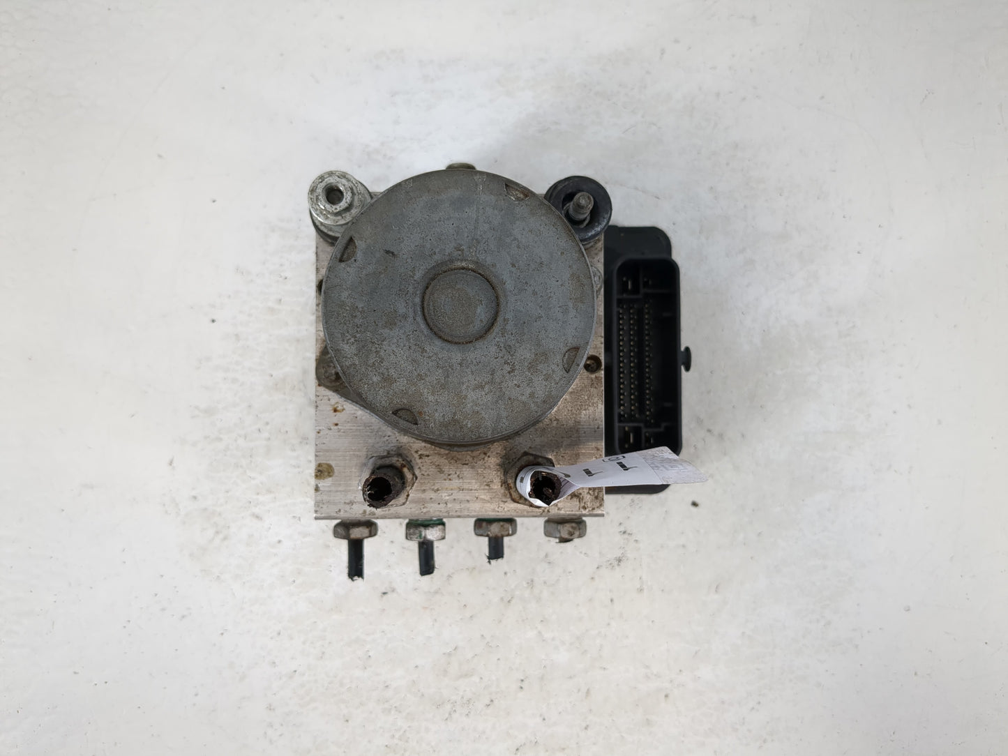 2018 Chevrolet Malibu ABS Pump Control Module Replacement P/N:84205167 84325538 Fits OEM Used Auto Parts - Oemusedautoparts1.com