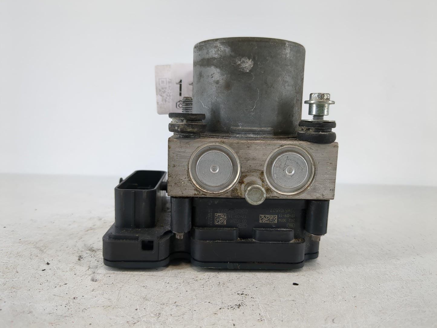 2018 Chevrolet Malibu ABS Pump Control Module Replacement P/N:84205167 84325538 Fits OEM Used Auto Parts - Oemusedautoparts1.com