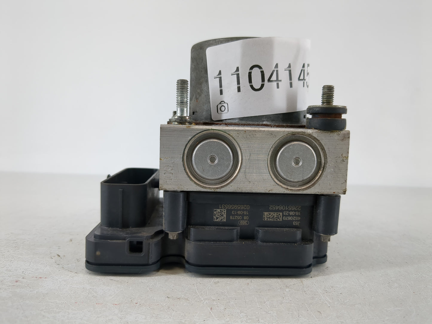 2017 Nissan Rogue ABS Pump Control Module Replacement P/N:47660 6FL0A Fits OEM Used Auto Parts - Oemusedautoparts1.com