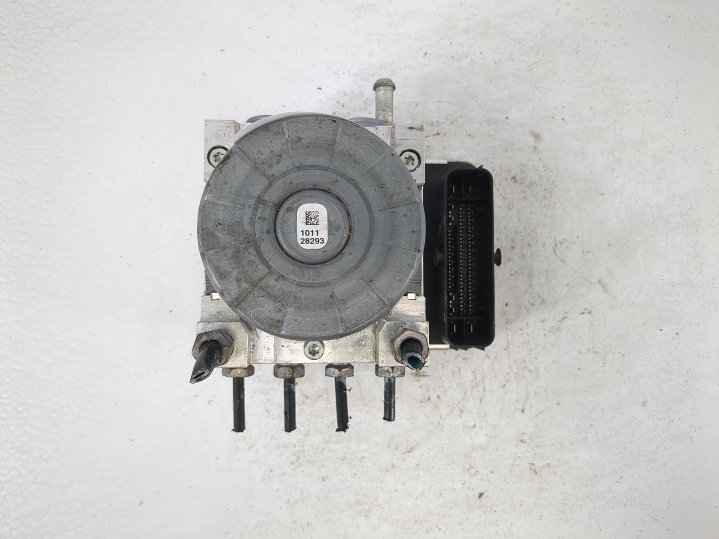 2020-2022 Gmc Terrain ABS Pump Control Module Replacement P/N:84825144 Fits Fits 2020 2021 2022 OEM Used Auto Parts - Oemusedautoparts1.com