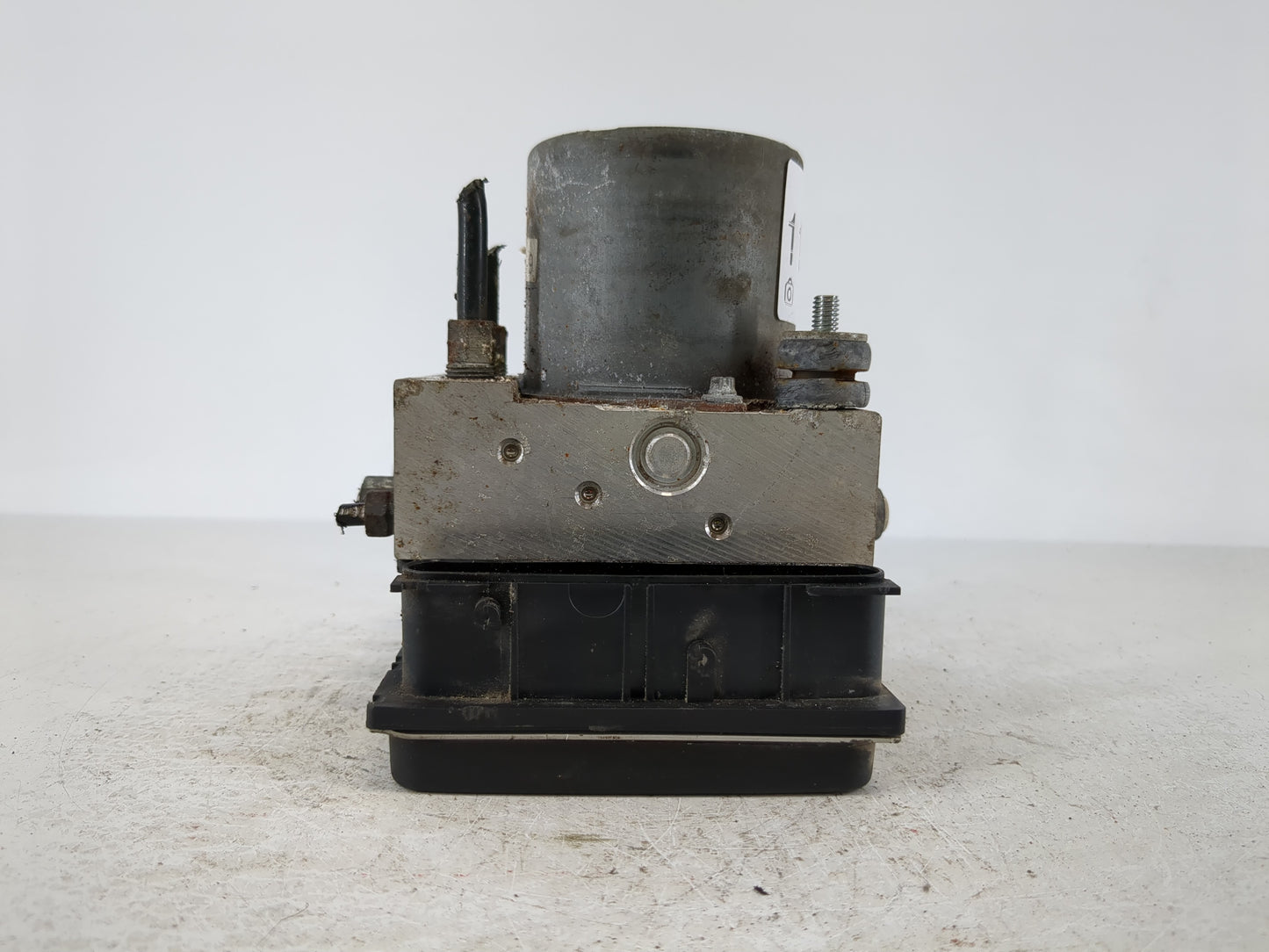 2010-2012 Mazda Cx-7 ABS Pump Control Module Replacement P/N:0 265 235 622 EH46 48 7A0 Fits Fits 2010 2011 2012 OEM Used Auto Parts - Oemusedautoparts1.com