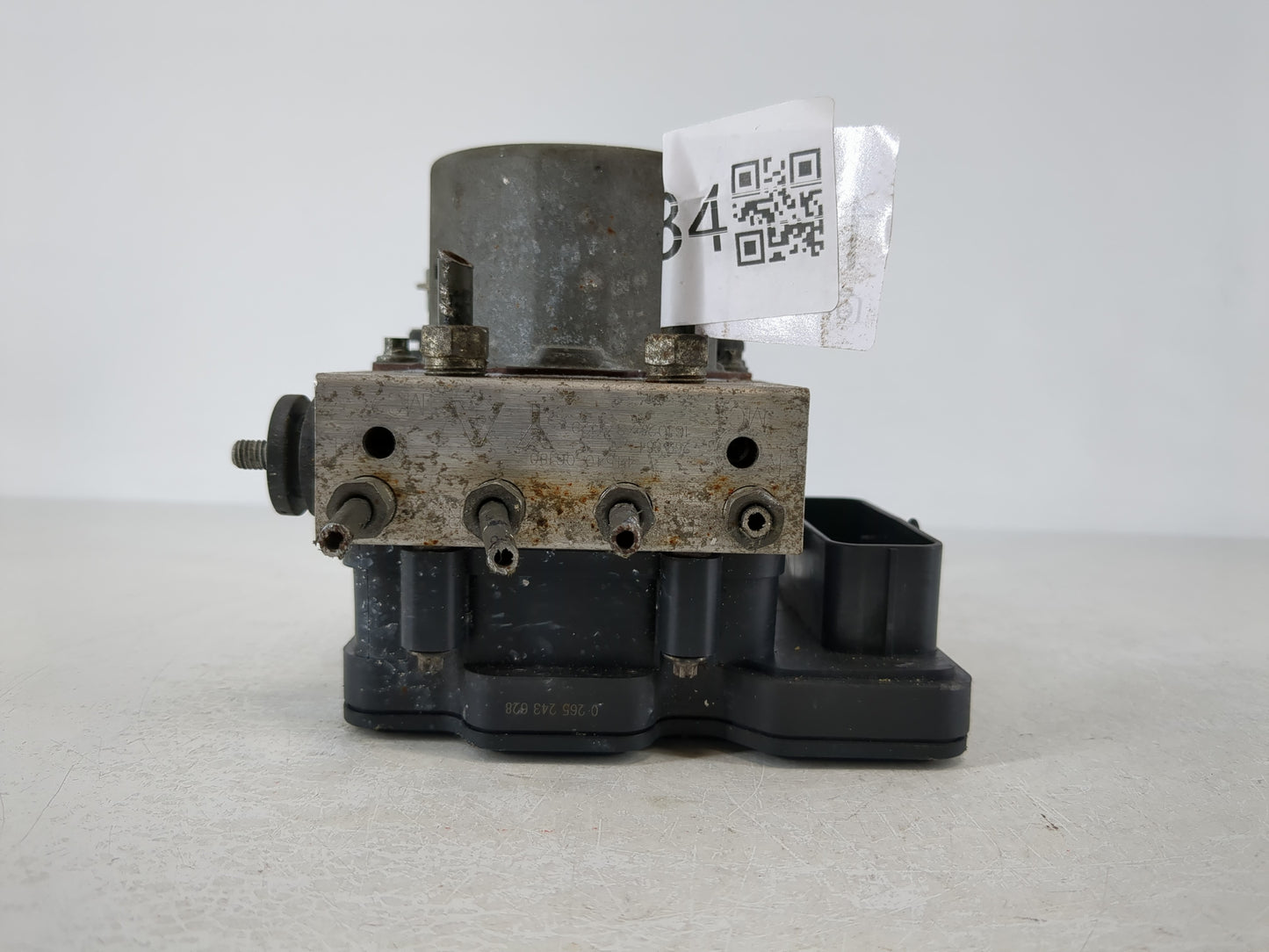 2015-2017 Toyota Camry ABS Pump Control Module Replacement P/N:4440-06180 Fits Fits 2015 2016 2017 OEM Used Auto Parts - Oemusedautoparts1.com