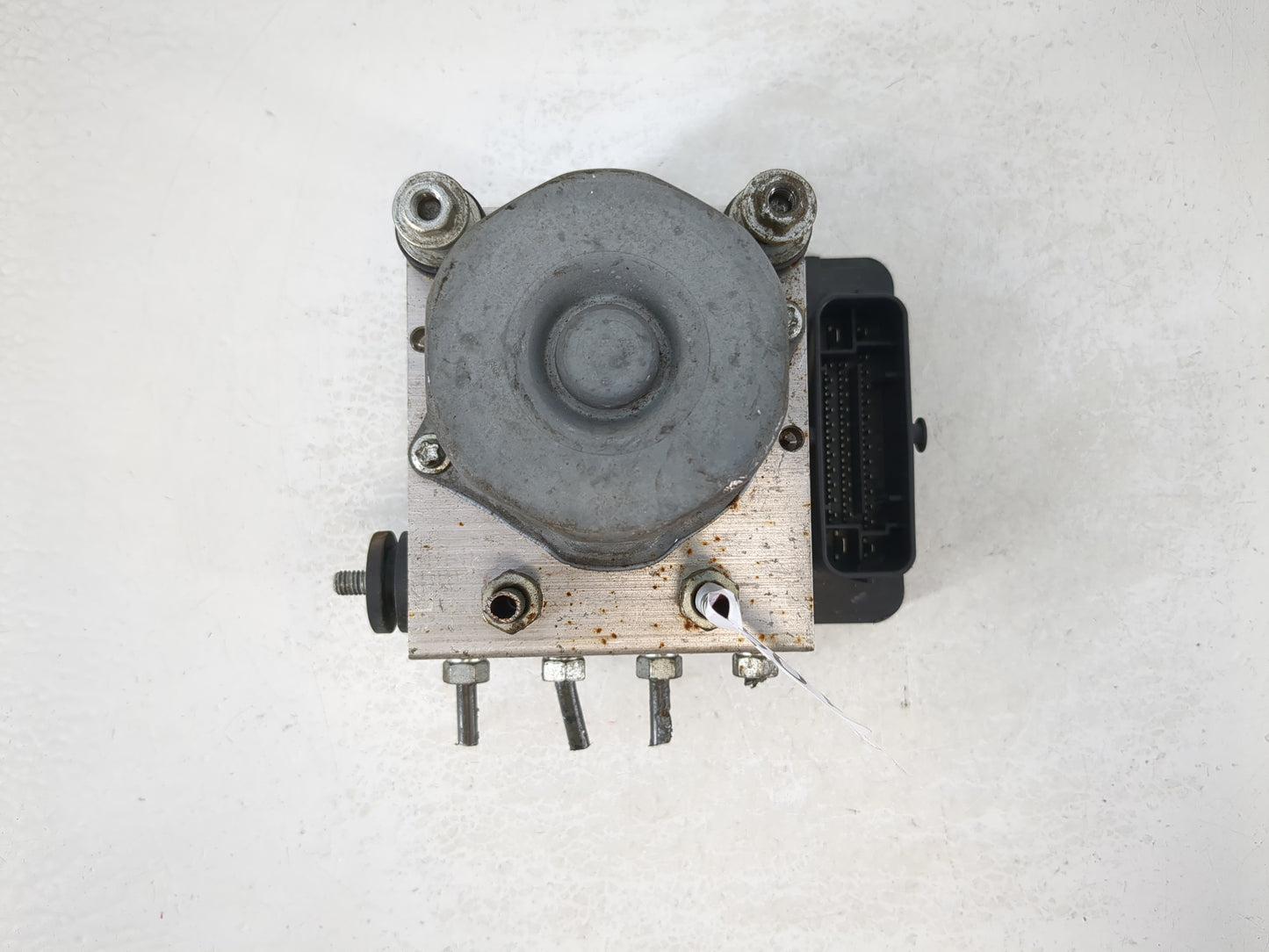 2015-2017 Toyota Camry ABS Pump Control Module Replacement P/N:4440-06180 Fits Fits 2015 2016 2017 OEM Used Auto Parts - Oemusedautoparts1.com