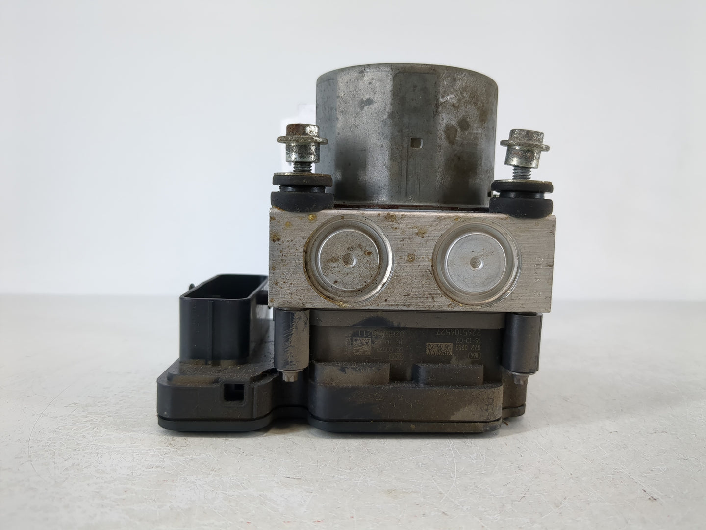 2015-2017 Toyota Camry ABS Pump Control Module Replacement P/N:4440-06180 Fits Fits 2015 2016 2017 OEM Used Auto Parts - Oemusedautoparts1.com