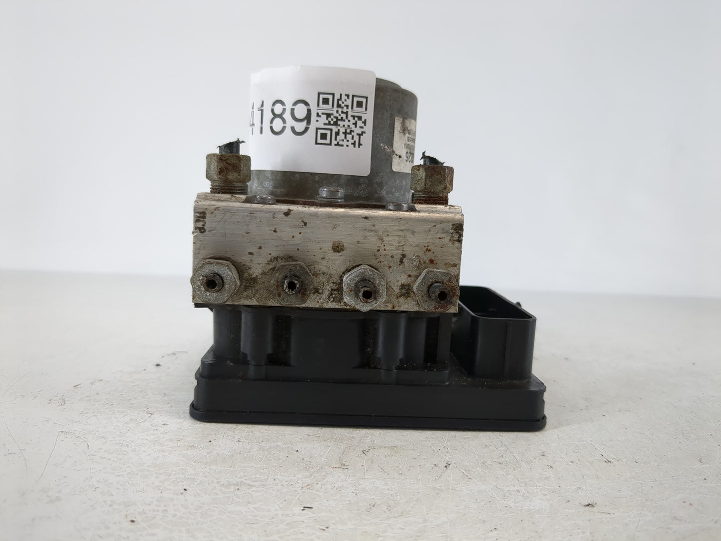 2017-2020 Chevrolet Impala ABS Pump Control Module Replacement P/N:84092226 Fits Fits 2017 2018 2019 2020 OEM Used Auto Parts - Oemusedautoparts1.com