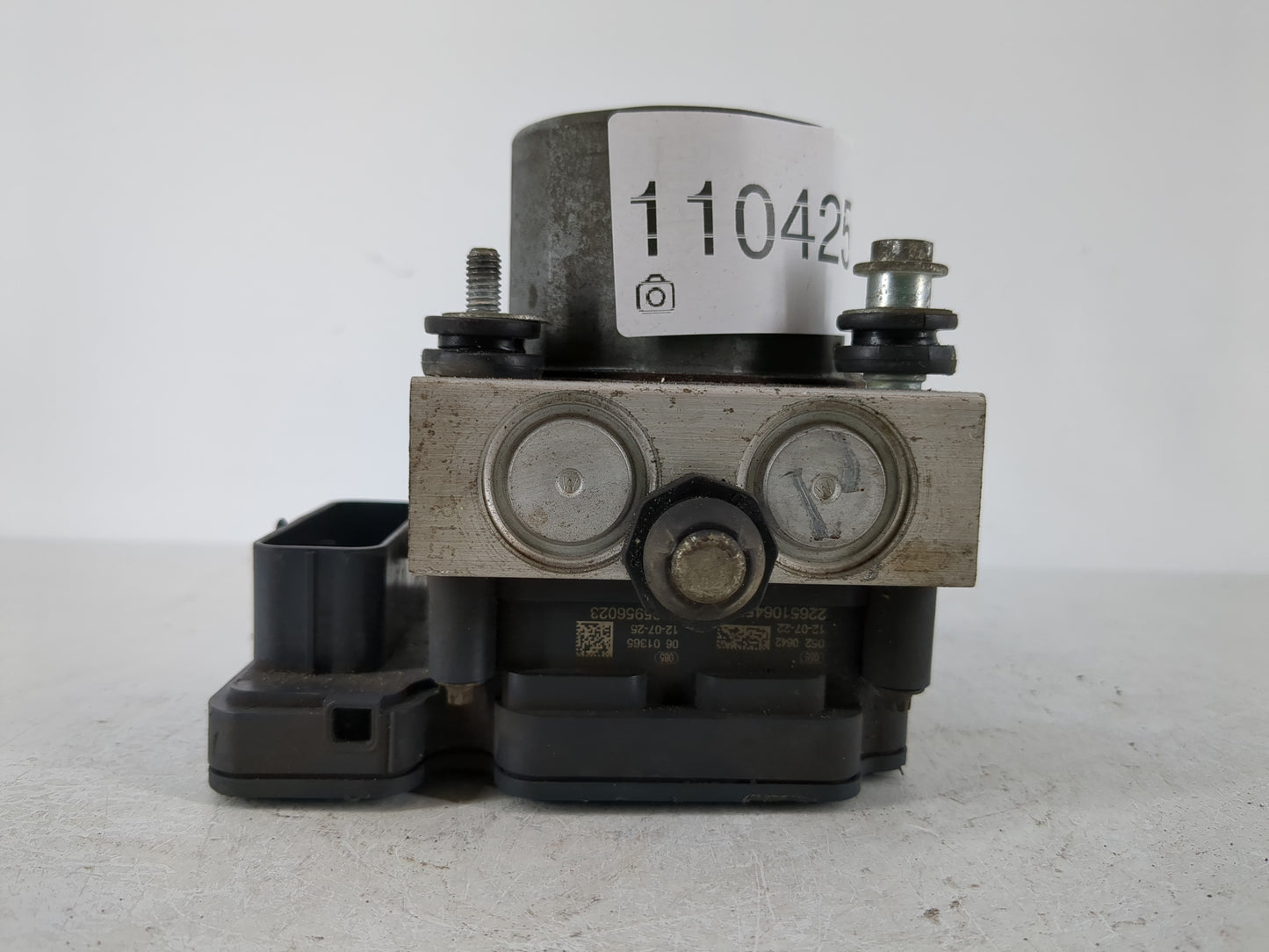 2013 Dodge Caravan ABS Pump Control Module Replacement P/N:P68183803AA Fits OEM Used Auto Parts