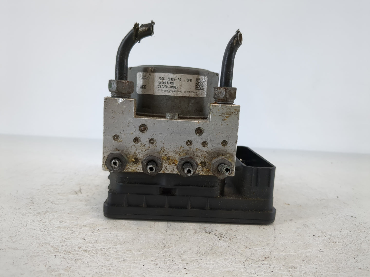 2016-2018 Lincoln Mkx ABS Pump Control Module Replacement P/N:F2GC-2C405-AG Fits Fits 2015 2016 2017 2018 OEM Used Auto Parts - Oemusedautoparts1.com