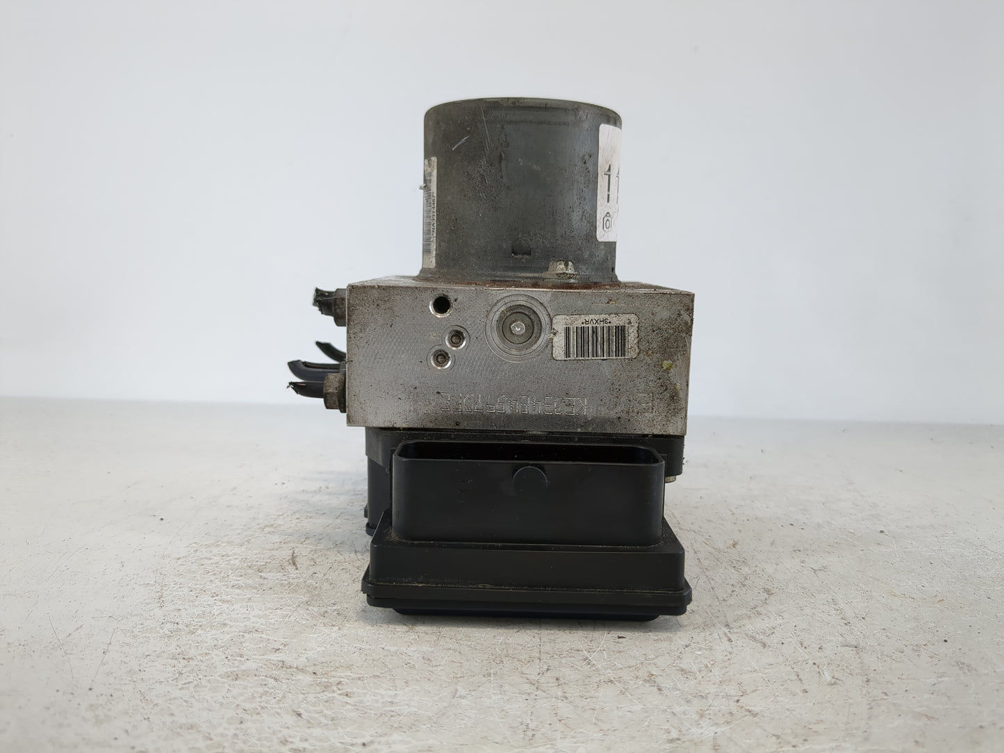 2011-2012 Volkswagen Cc ABS Pump Control Module Replacement P/N:3AA 614 109 M 3AA 614 109 AB Fits Fits 2011 2012 OEM Used Auto Parts - Oemusedautoparts1.com