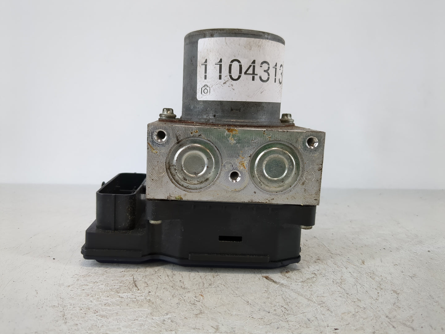 2011-2012 Volkswagen Cc ABS Pump Control Module Replacement P/N:3AA 614 109 M 3AA 614 109 AB Fits Fits 2011 2012 OEM Used Auto Parts - Oemusedautoparts1.com