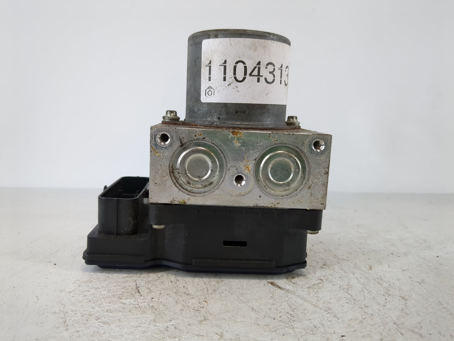2011-2012 Volkswagen Cc ABS Pump Control Module Replacement P/N:3AA 614 109 M 3AA 614 109 AB Fits Fits 2011 2012 OEM Used Auto Parts - Oemusedautoparts1.com