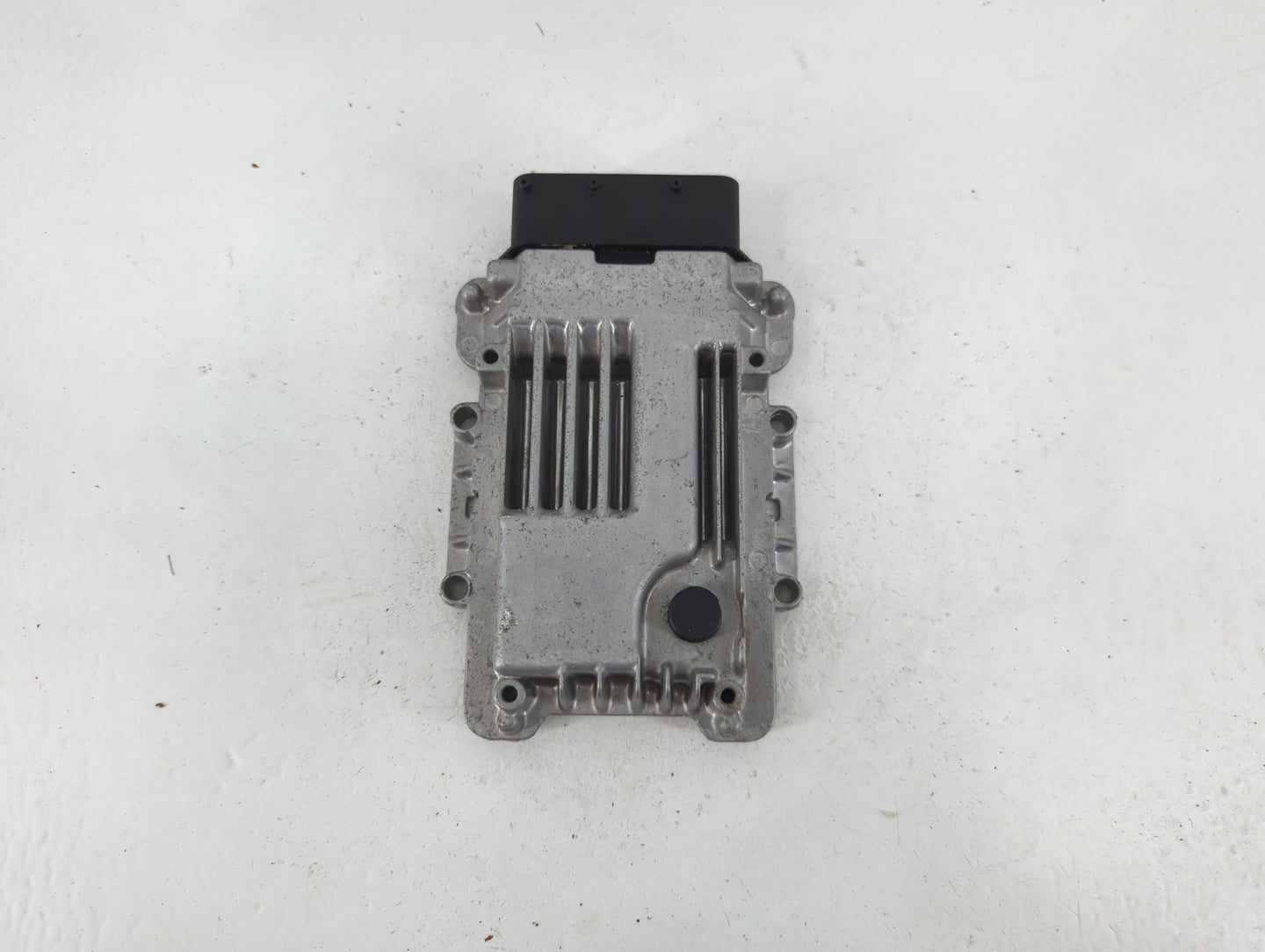 2015-2016 Hyundai Genesis PCM Engine Control Computer ECU ECM PCU OEM P/N:39175-3F100 0 260 003 871 Fits Fits 2015 2016 OEM Used Auto Parts - Oemusedautoparts1.com