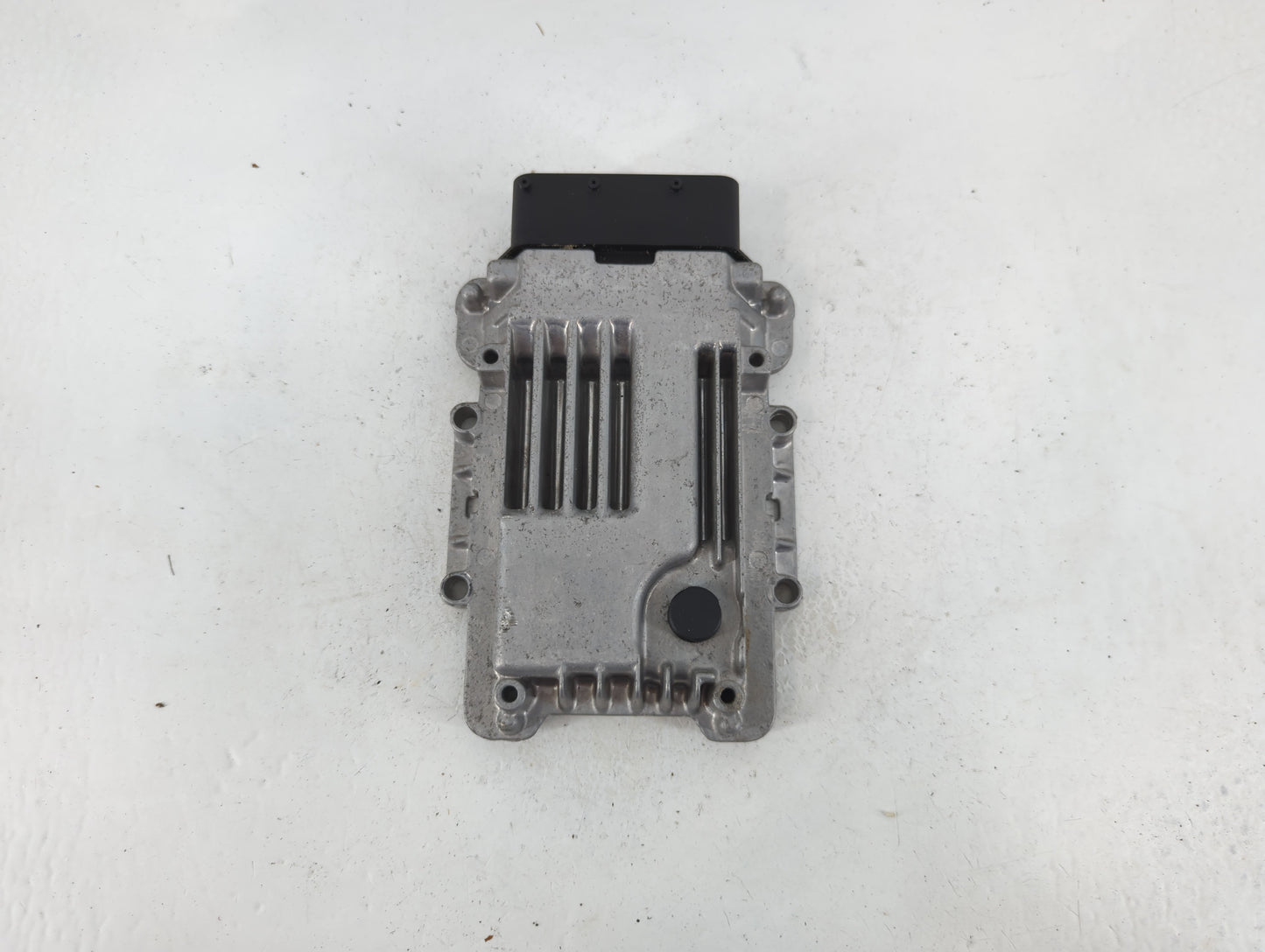 2015-2016 Hyundai Genesis PCM Engine Control Computer ECU ECM PCU OEM P/N:39175-3F100 0 260 003 871 Fits Fits 2015 2016 OEM Used Auto Parts - Oemusedautoparts1.com