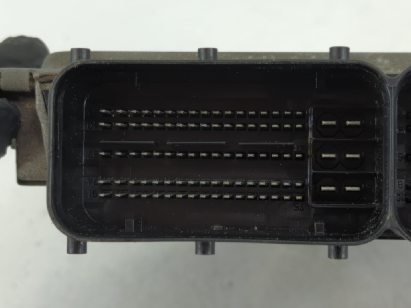 2014 Volkswagen Passat PCM Engine Control Computer ECU ECM PCU OEM P/N:06K 906 070 J Fits OEM Used Auto Parts - Oemusedautoparts1.com