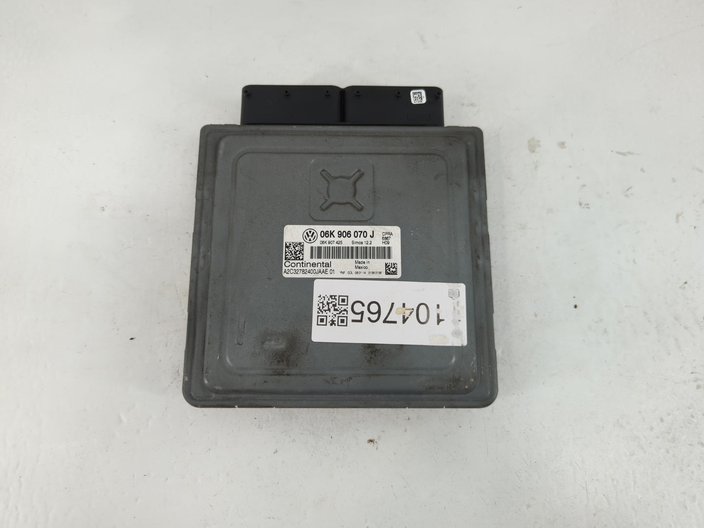 2014 Volkswagen Passat PCM Engine Control Computer ECU ECM PCU OEM P/N:06K 906 070 J Fits OEM Used Auto Parts - Oemusedautoparts1.com