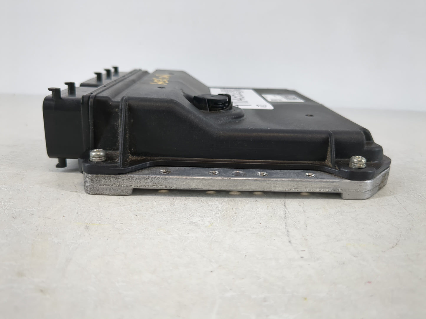 2010 Toyota Prius PCM Engine Control Computer ECU ECM PCU OEM P/N:89661-47262 Fits OEM Used Auto Parts - Oemusedautoparts1.com
