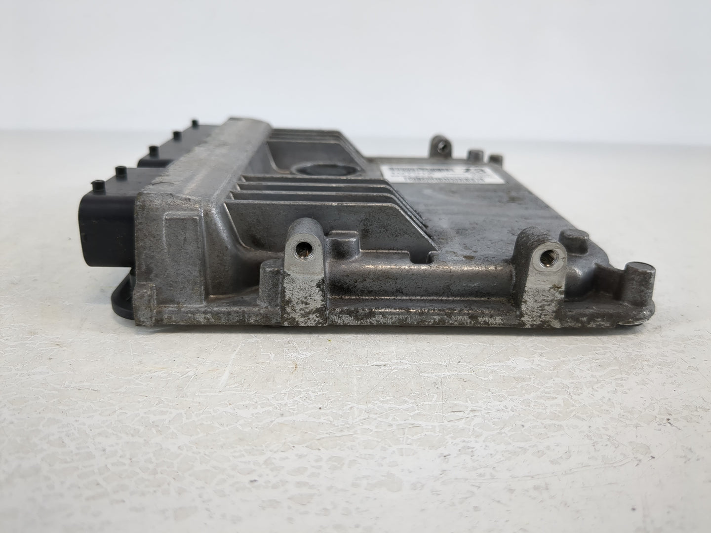 2015-2016 Toyota Corolla PCM Engine Control Computer ECU ECM PCU OEM P/N:89661-0Z630 89661-0Z620 Fits Fits 2015 2016 OEM Used Auto Parts - Oemusedautoparts1.com