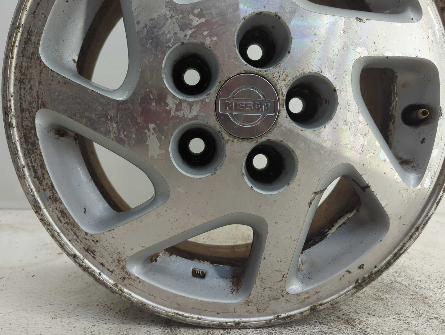 1995-1999 Nissan Maxima Oem Wheel Rim