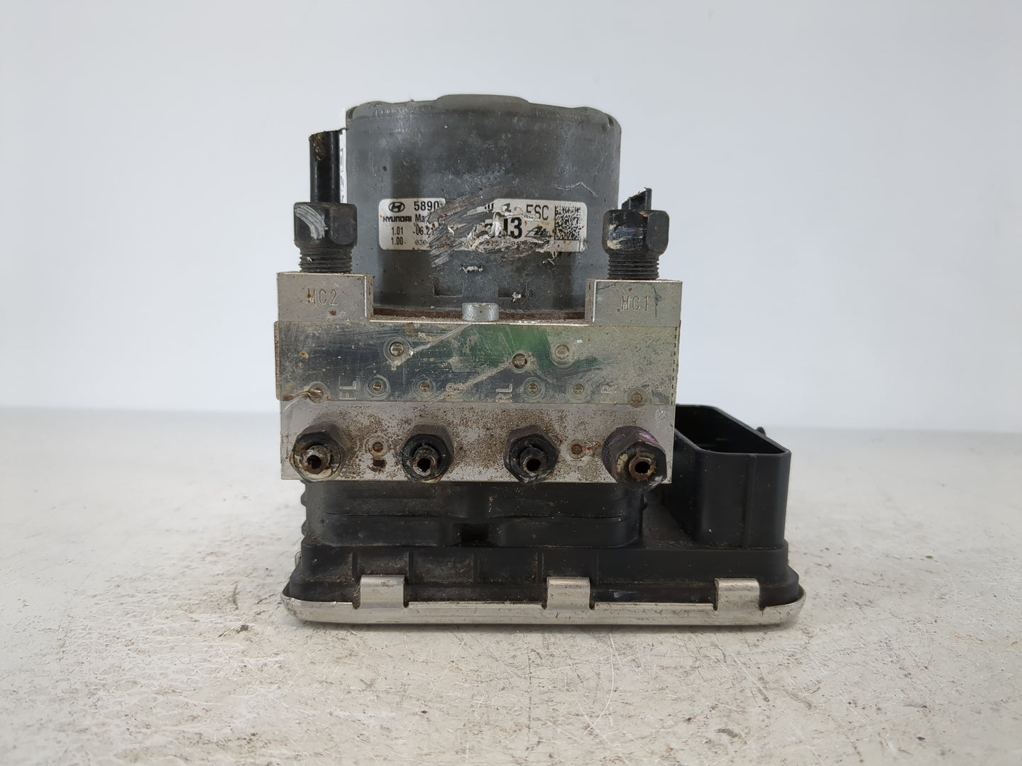 2019-2020 Hyundai Veloster ABS Pump Control Module Replacement P/N:58900-J3200 Fits Fits 2019 2020 OEM Used Auto Parts - Oemusedautoparts1.com