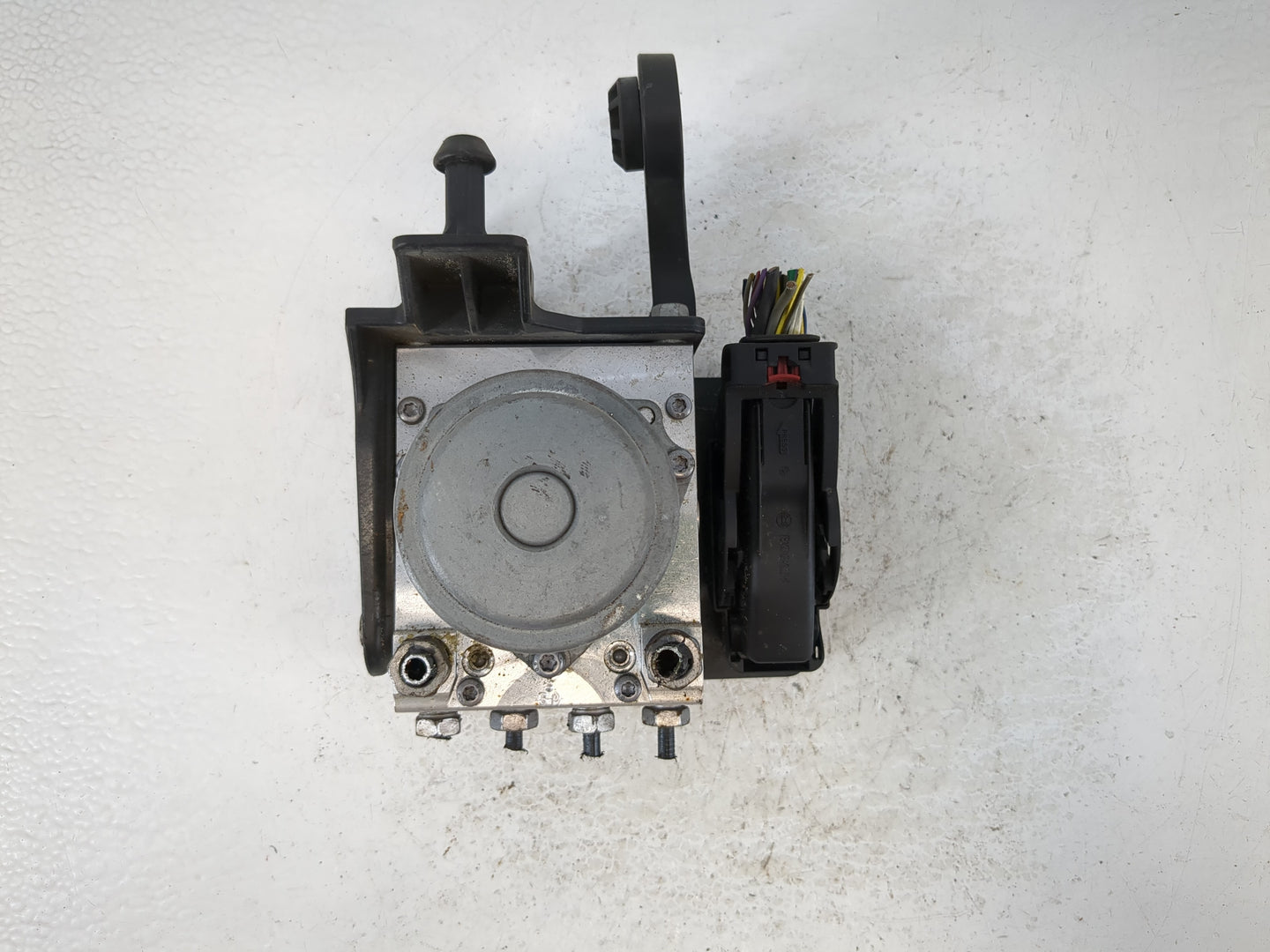 2018 Gmc Acadia ABS Pump Control Module Replacement P/N:ESS2 84343134 Fits Fits 2019 2020 OEM Used Auto Parts - Oemusedautoparts1.com