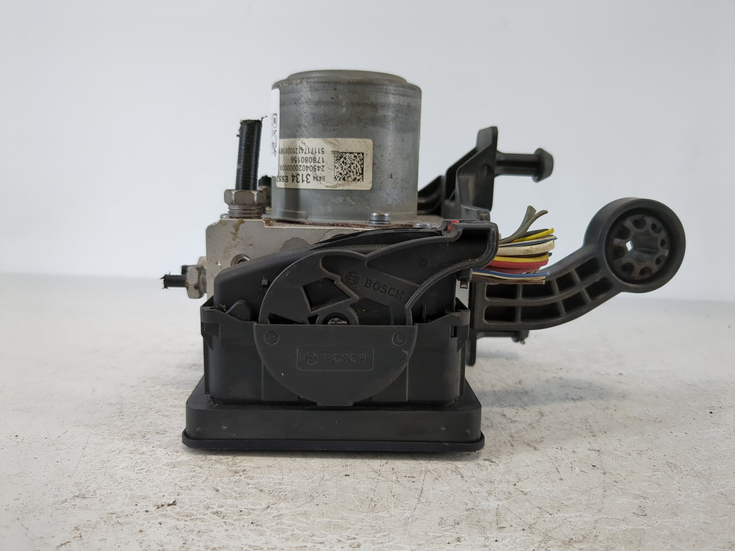 2018 Gmc Acadia ABS Pump Control Module Replacement P/N:ESS2 84343134 Fits Fits 2019 2020 OEM Used Auto Parts - Oemusedautoparts1.com