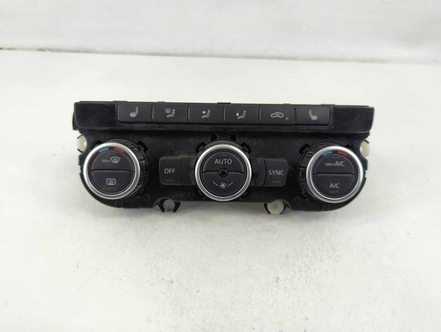 2013-2014 Volkswagen Cc Climate Control Module Temperature AC/Heater Replacement P/N:005147 18324387 Fits Fits 2013 2014 OEM Used Auto Parts - Oemusedautoparts1.com