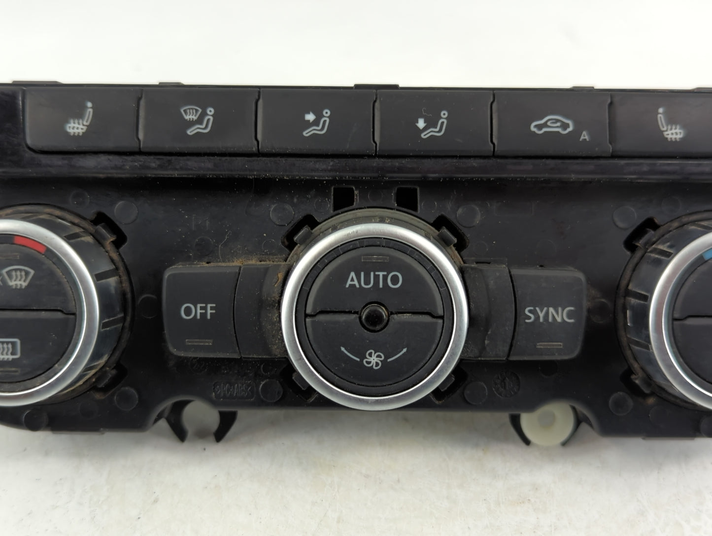 2013-2014 Volkswagen Cc Climate Control Module Temperature AC/Heater Replacement P/N:005147 18324387 Fits Fits 2013 2014 OEM Used Auto Parts - Oemusedautoparts1.com