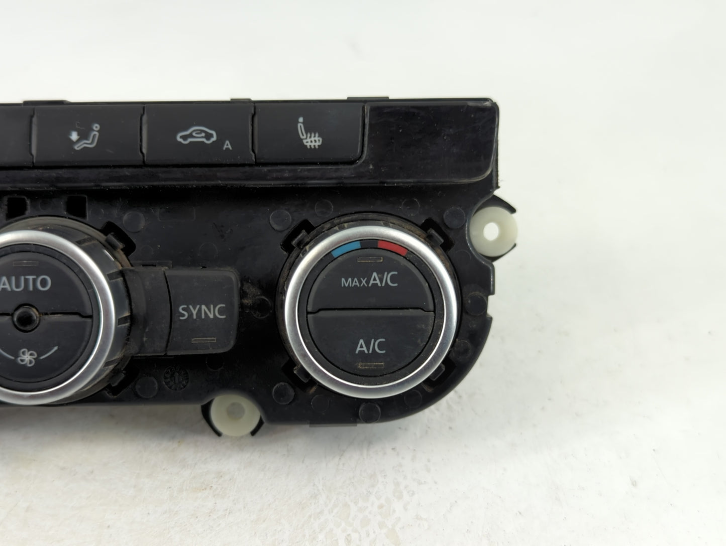 2013-2014 Volkswagen Cc Climate Control Module Temperature AC/Heater Replacement P/N:005147 18324387 Fits Fits 2013 2014 OEM Used Auto Parts - Oemusedautoparts1.com