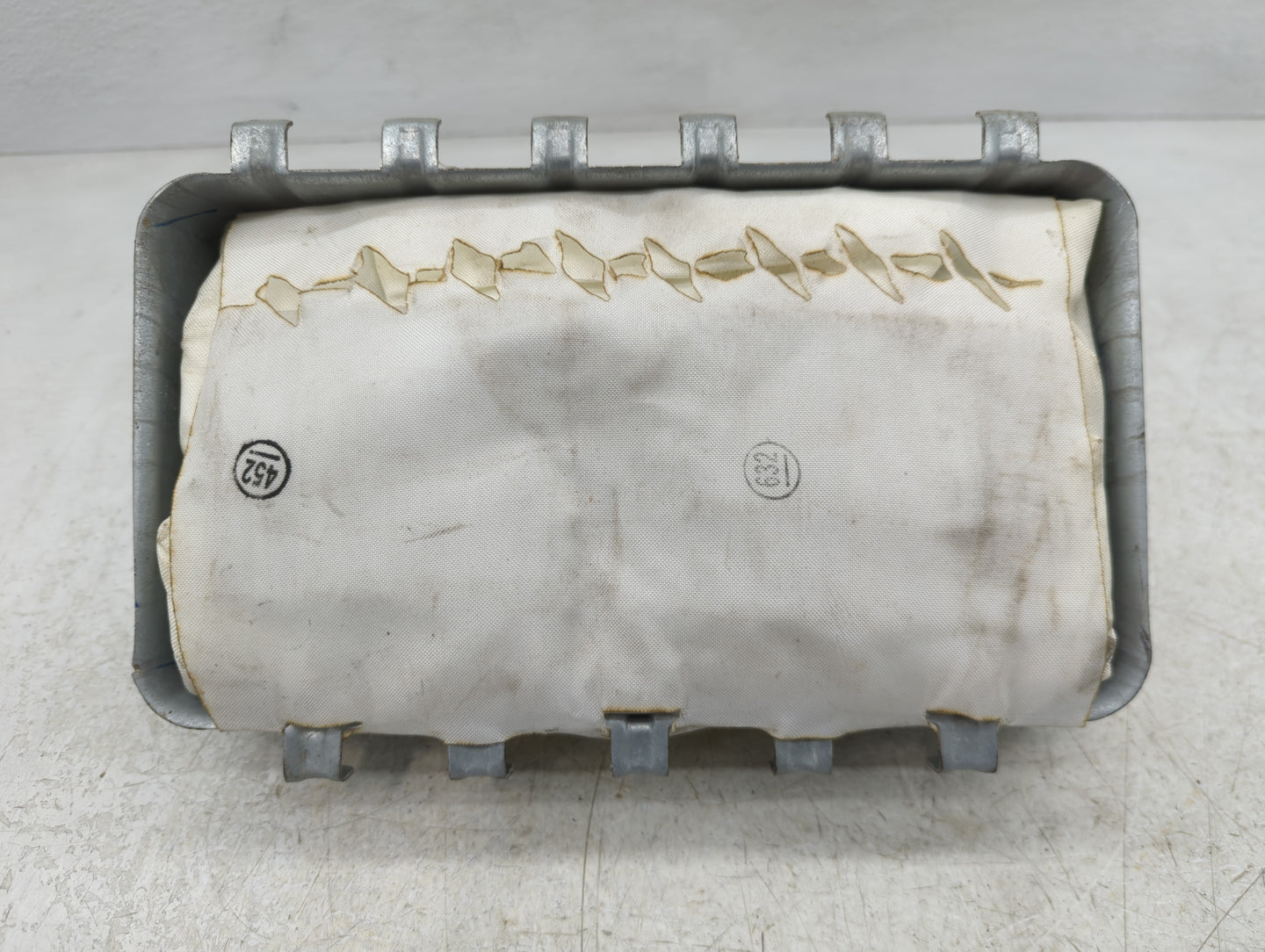 2011-2012 Chrysler Town & Country Air Bag Passenger Right Dashboard OEM P/N:P68086537AB Fits Fits 2011 2012 OEM Used Auto Parts - Oemusedautoparts1.com
