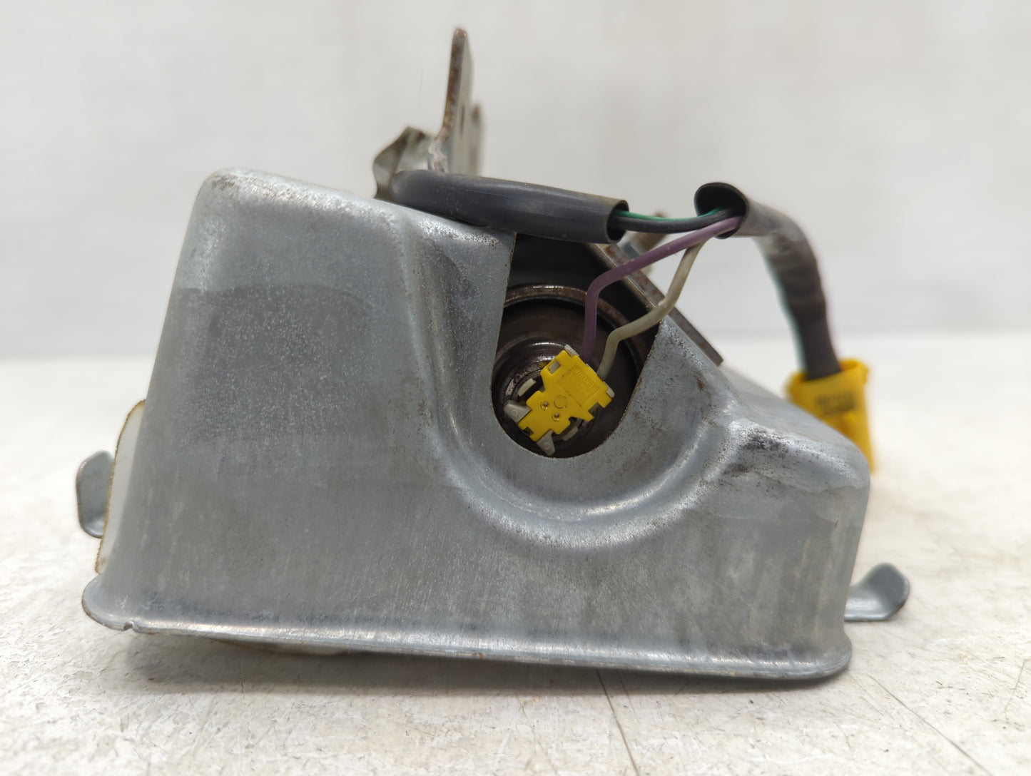 2011-2012 Chrysler Town & Country Air Bag Passenger Right Dashboard OEM P/N:P68086537AB Fits Fits 2011 2012 OEM Used Auto Parts - Oemusedautoparts1.com