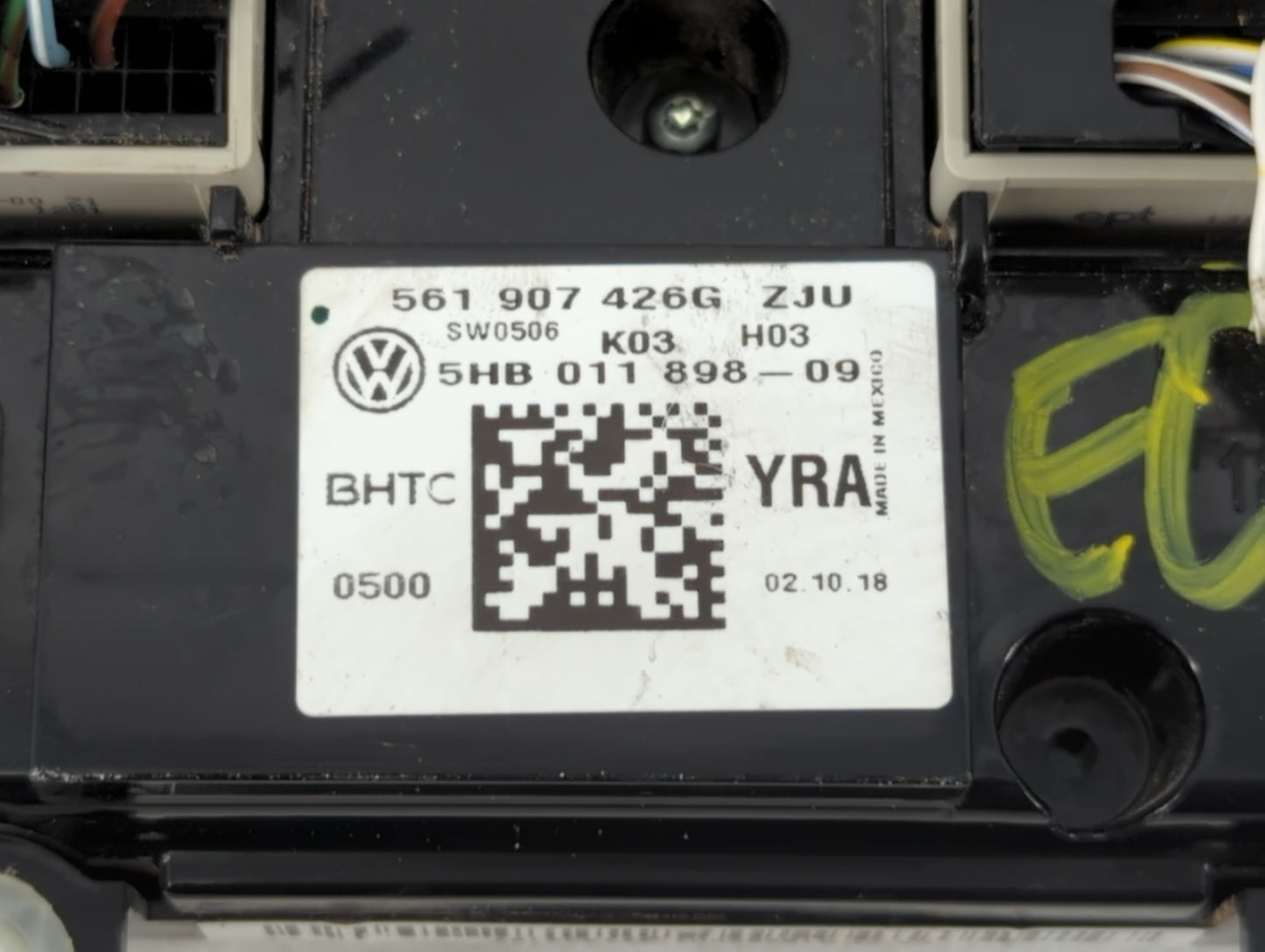 2019 Volkswagen Passat Climate Control Module Temperature AC/Heater Replacement P/N:561 907 426 G Fits Fits 2016 2017 OEM Used Auto Parts