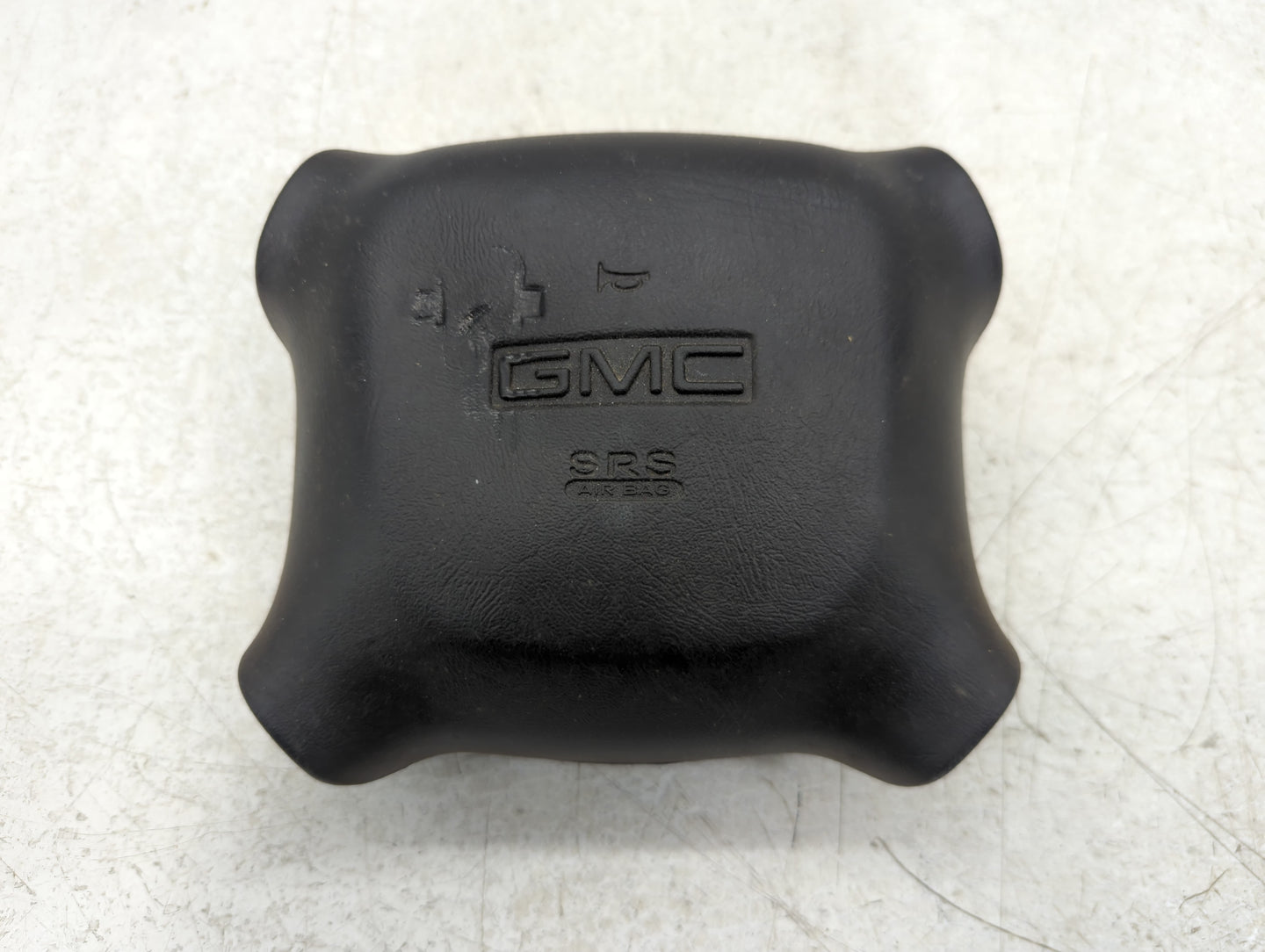 2001-2004 Chevrolet S10 Air Bag Driver Left Steering Wheel Mounted Fits Fits 2001 2002 2003 2004 2005 OEM Used Auto Parts - Oemusedautoparts1.com