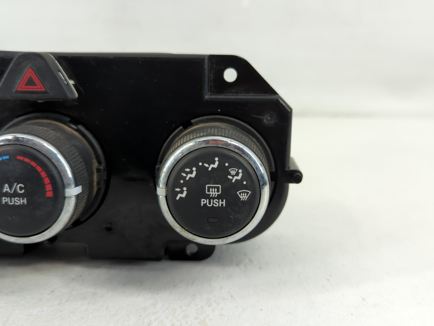 2015 Dodge Ram 1500 Climate Control Module Temperature AC/Heater Replacement P/N:P68236776AB Fits OEM Used Auto Parts