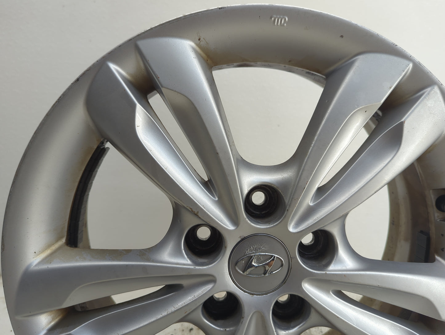 2010-2016 Hyundai Tucson Oem Wheel Rim