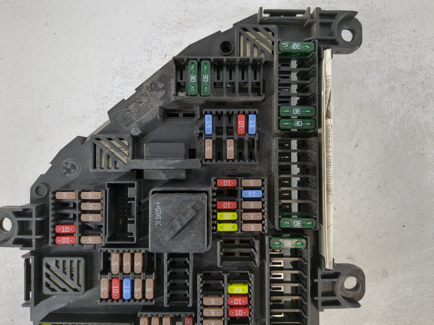 2013-2016 Bmw 528i Fusebox Fuse Box Panel Relay Module P/N:9264923-01 Fits Fits 2012 2013 2014 2015 2016 2017 2018 OEM Used Auto Parts - Oemusedautoparts1.com