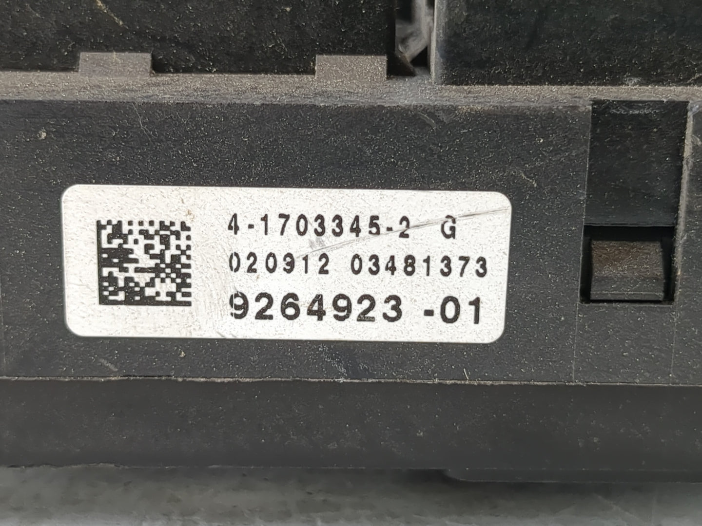 2013-2016 Bmw 528i Fusebox Fuse Box Panel Relay Module P/N:9264923-01 Fits Fits 2012 2013 2014 2015 2016 2017 2018 OEM Used Auto Parts - Oemusedautoparts1.com