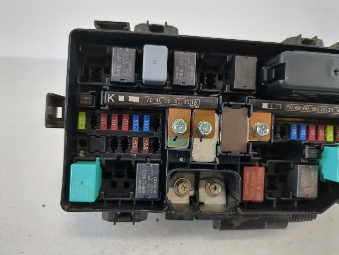 2015-2016 Honda Cr-V Fusebox Fuse Box Panel Relay Module P/N:T1W A010 AO Fits Fits 2015 2016 OEM Used Auto Parts