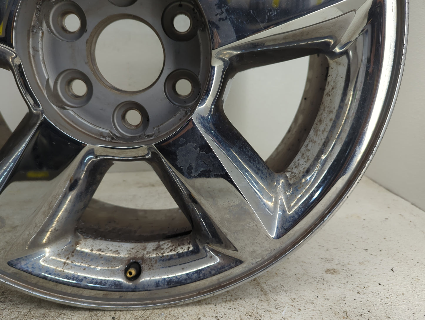 Chevrolet Suburban Oem Wheel Rim