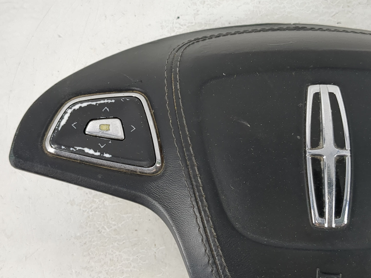 2017-2020 Lincoln Mkz Air Bag Driver Left Steering Wheel Mounted Fits Fits 2017 2018 2019 2020 OEM Used Auto Parts - Oemusedautoparts1.com