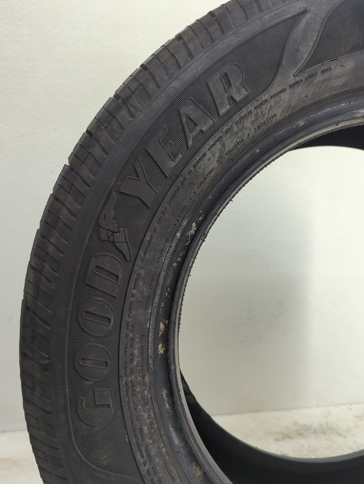 Used Tire 225/60R16 GOODYEAR RELIANT 98H - Tread Depth 12/32 - Oemusedautoparts1.com
