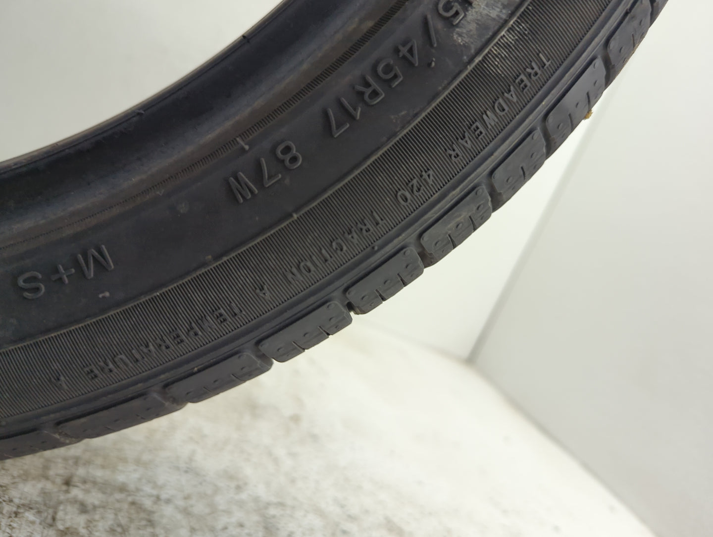 Used Tire 215/45R17 IRONHEAD REFLEX IHO1 87W - Tread Depth 8/32 - Oemusedautoparts1.com