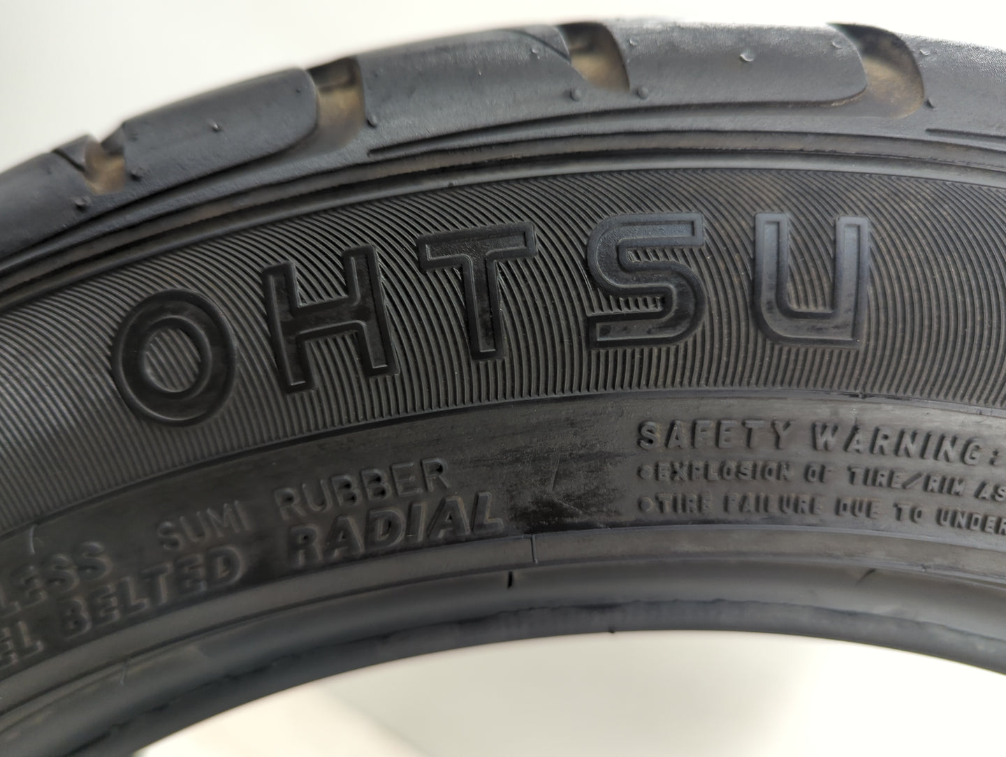 Used Tire 225/50R16 OHTSU FP7000 92H - Tread Depth 7/32 - Oemusedautoparts1.com