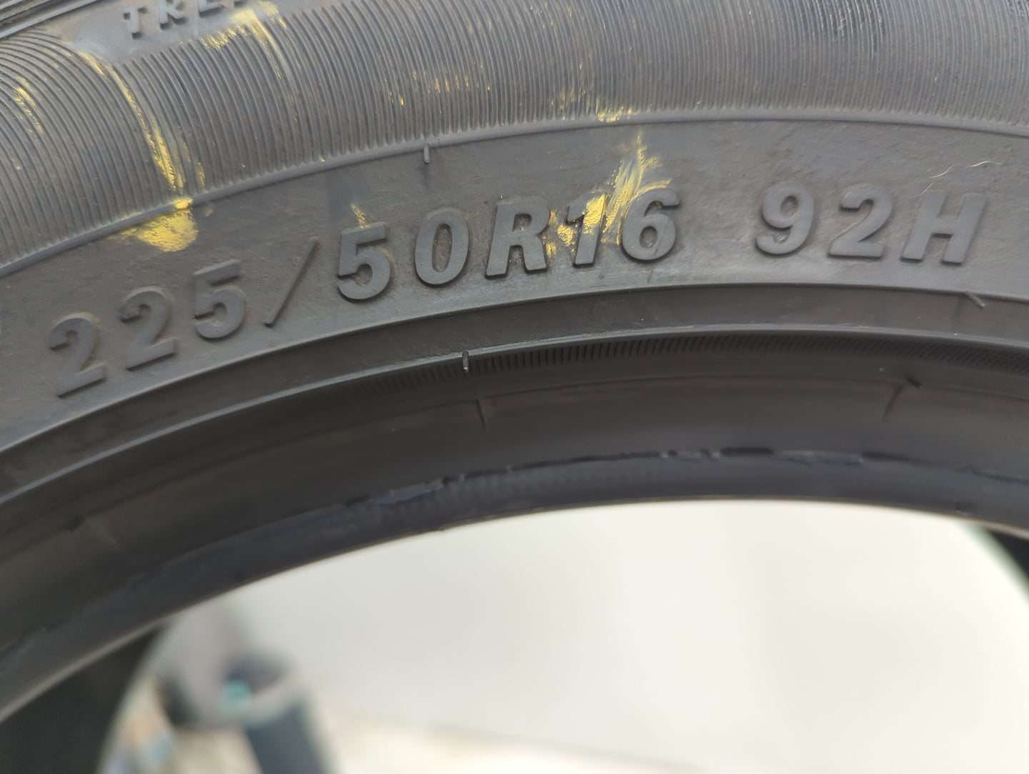 Used Tire 225/50R16 OHTSU FP7000 92H - Tread Depth 7/32 - Oemusedautoparts1.com